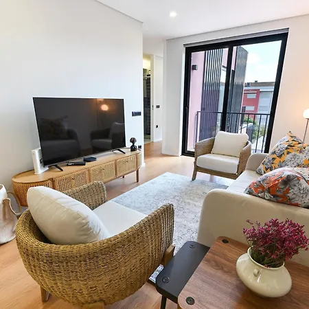 Bailey's Flat By Se * Braga