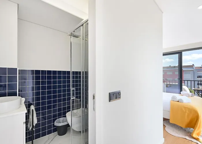 Bailey's Flat By Sé *